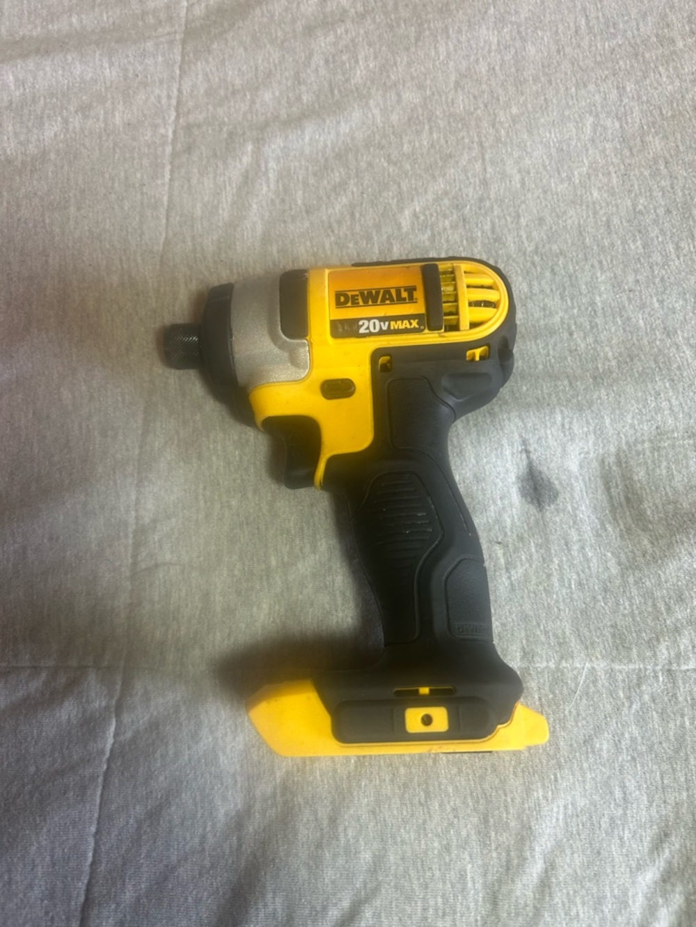 DeWALT 20V Max Cordless Impact Driver Body - Yellow/Black